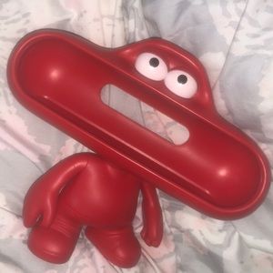 Beats Pill Dude 1 Red World